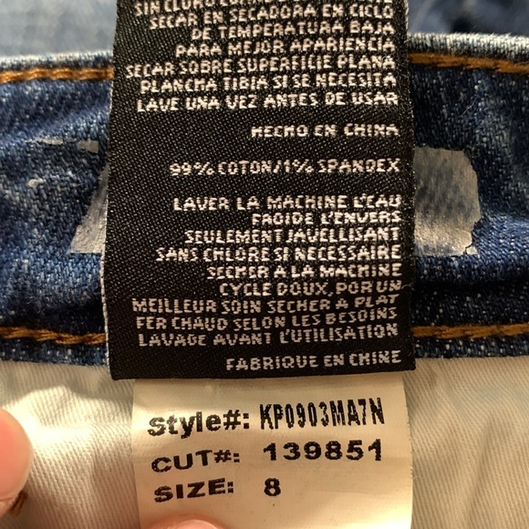 Kut from the Kloth Distressed Straight Leg Cuffed Crops Stretch Jeans size 8 - Picture 15 of 15